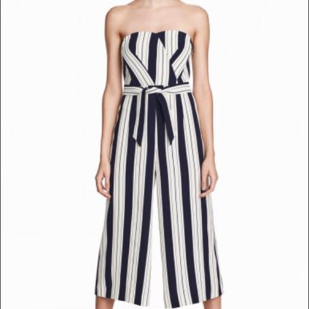 ✨NEW✨ H&M Navy Striped Strapless Jumpsuit - Picture 1 of 8